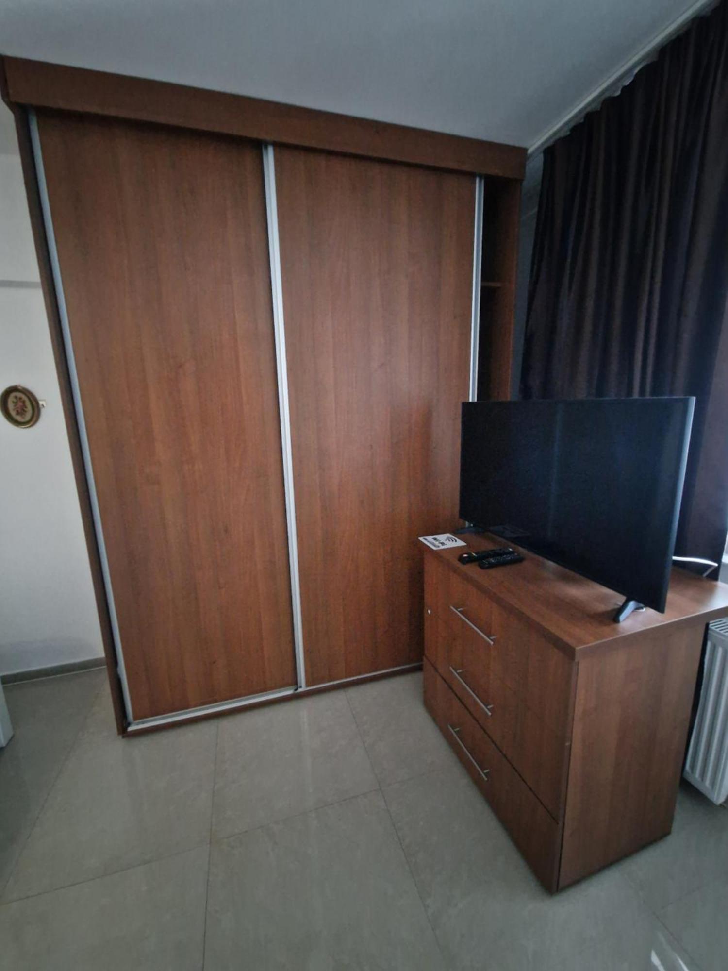 Nikolasstudiocenter Плоещ Екстериор снимка